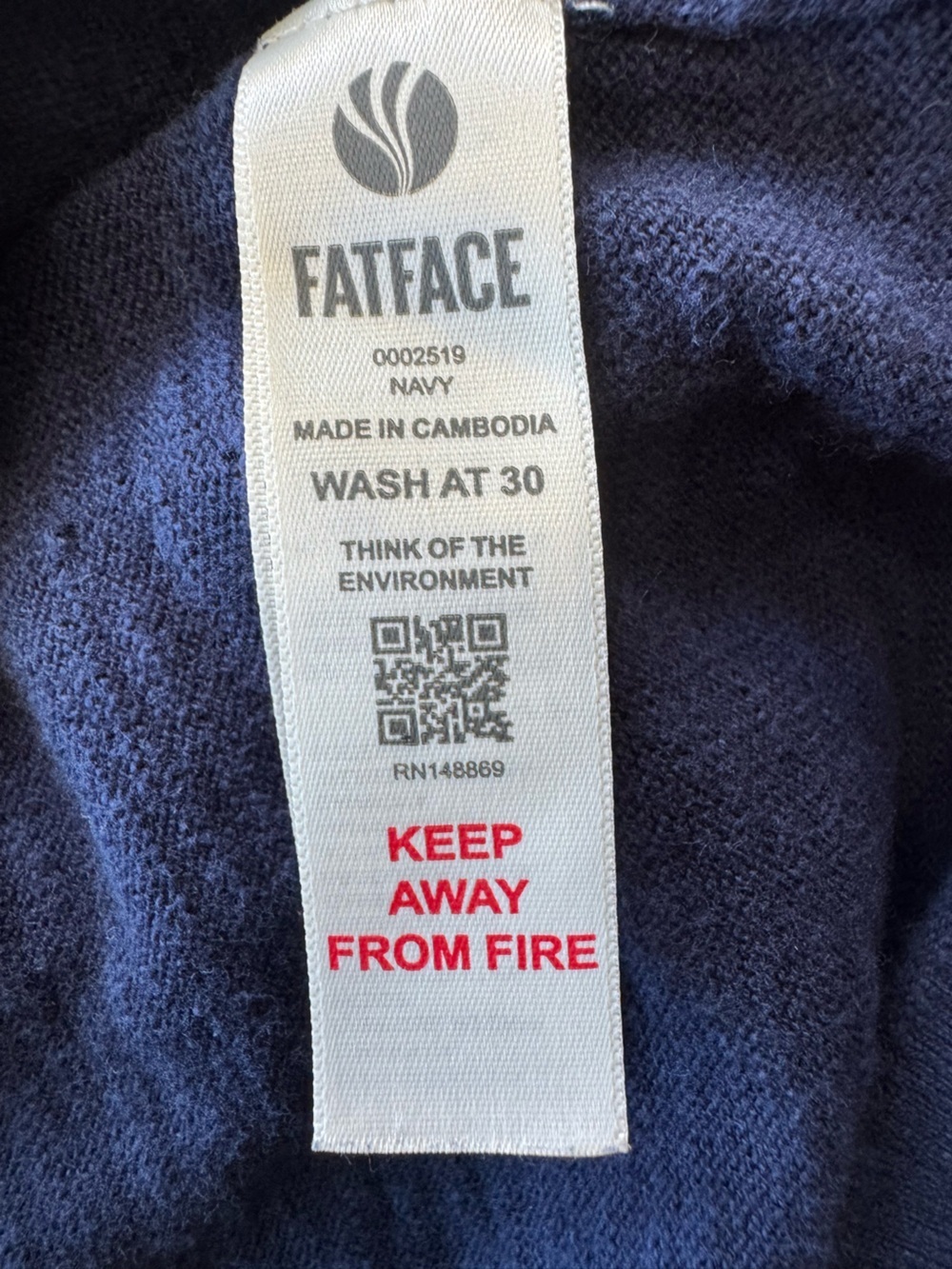FatFace navy blue short-sleeve V-neck knit sweater Size 2 lightweight - Picture 7 of 11